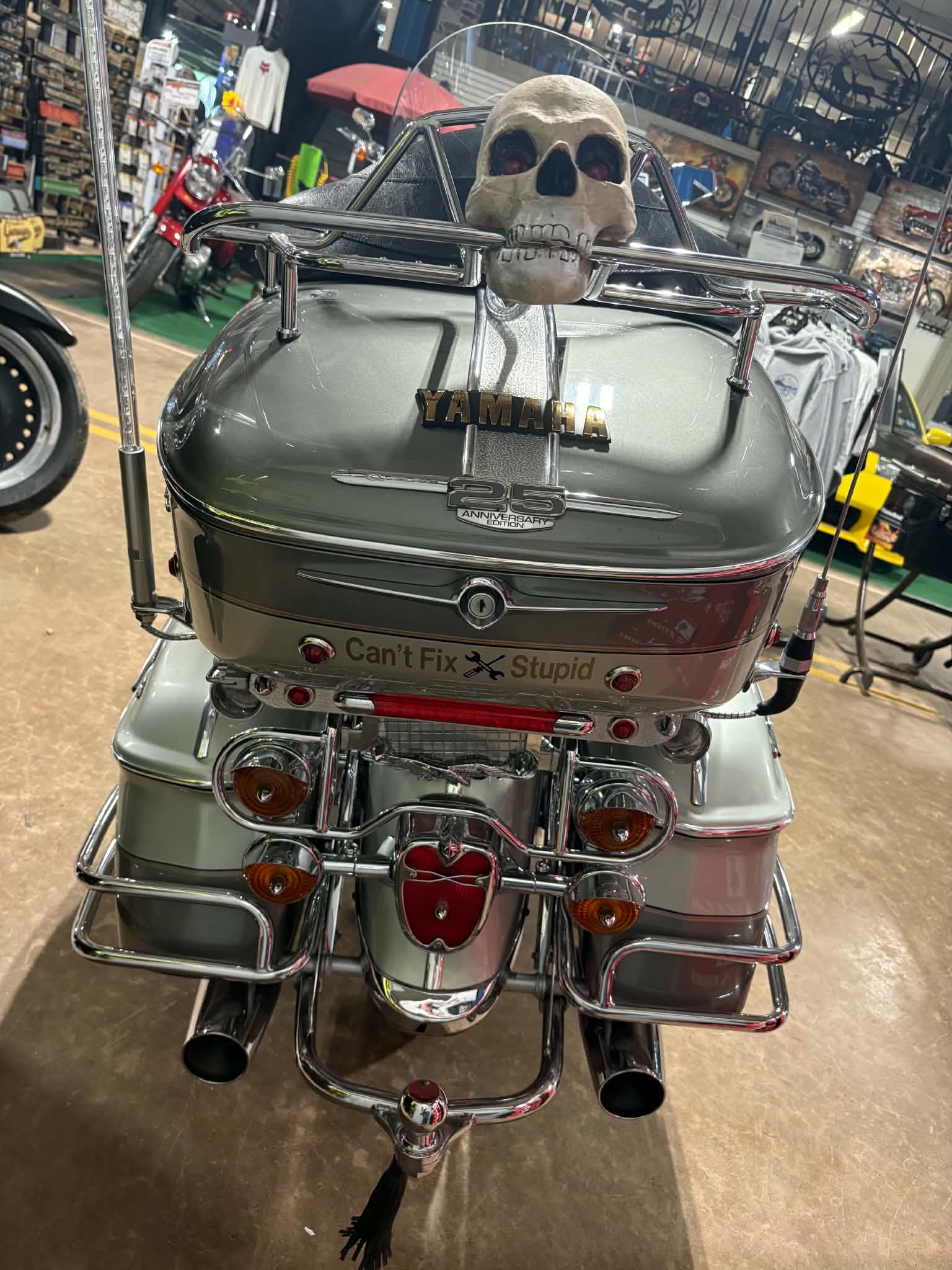 1999 Yamaha Venture Royal Star Touring - 25th Anniversary Edition - Image 7