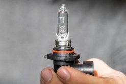 2026 - JIANG CHI - LIGHTB BULB - (04-196)