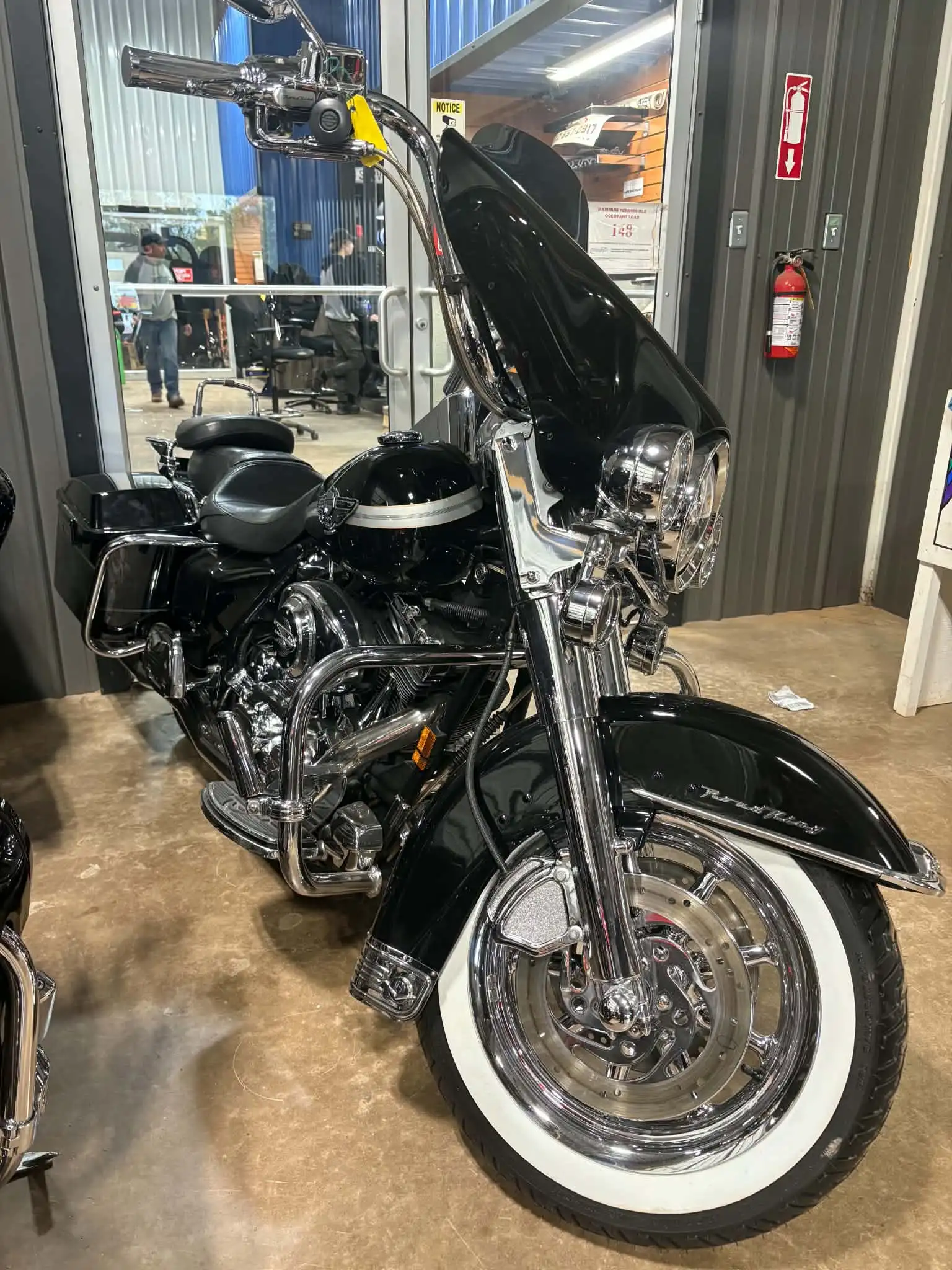 2003 Harley Davidson Road King Classic 100th Year Anniversary - Image 2