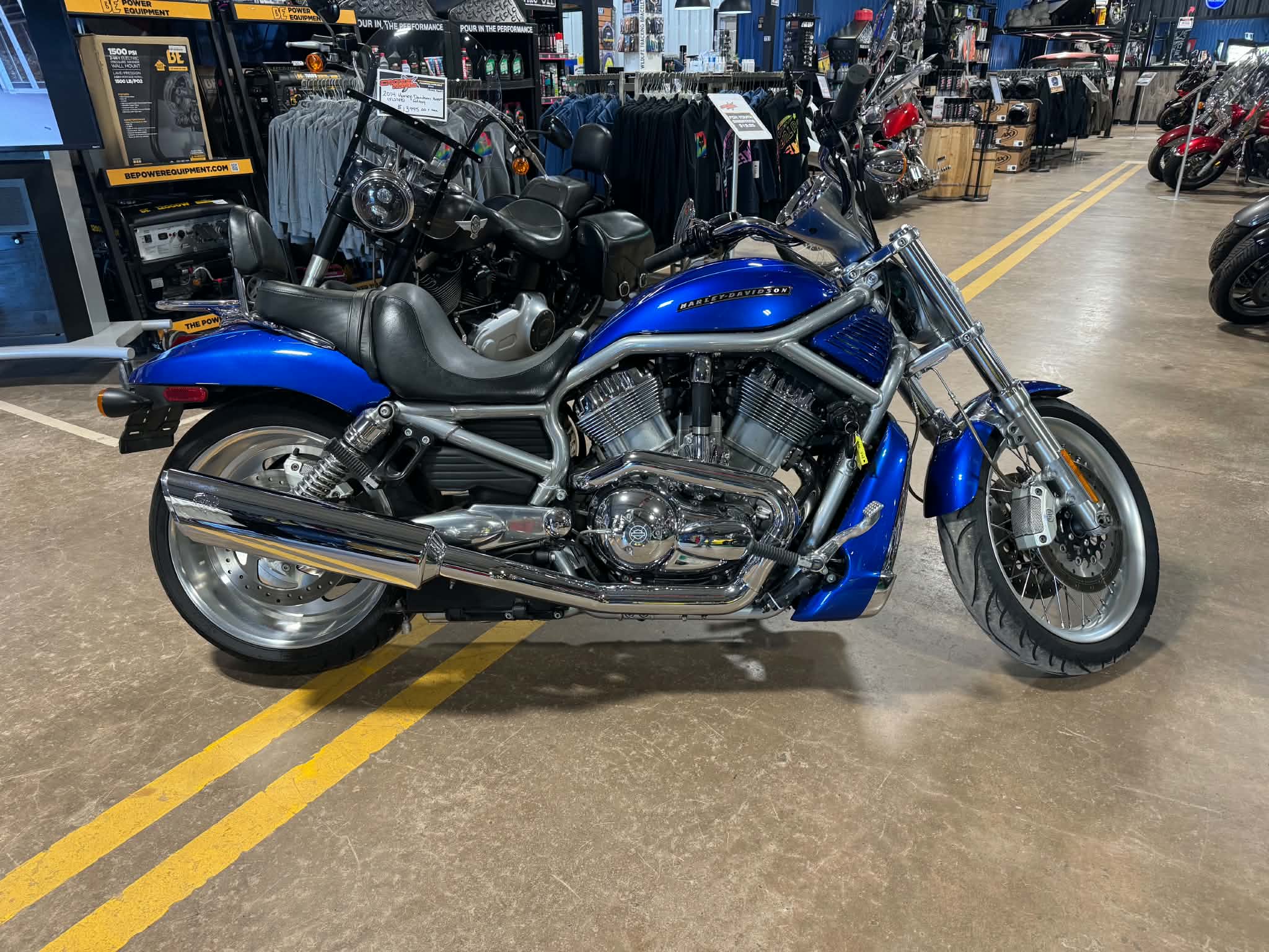 2009 Harley Davidson VRod - Image 3