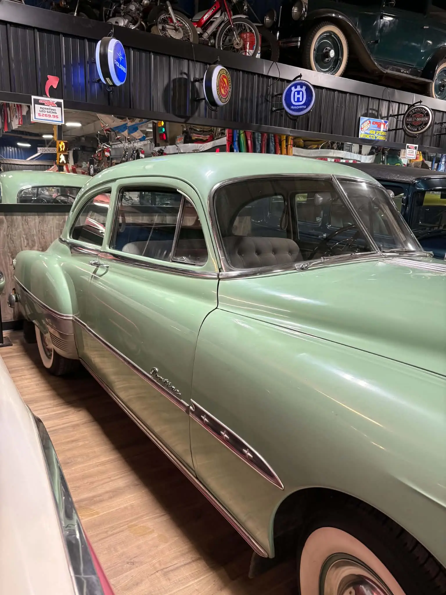 1951 Pontiac Chieftain - Image 3
