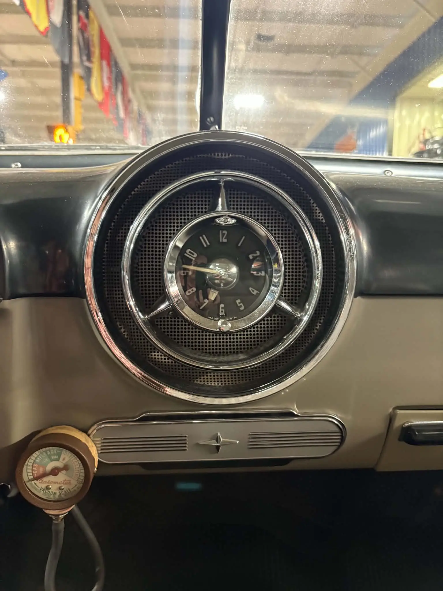 1951 Pontiac Chieftain - Image 13