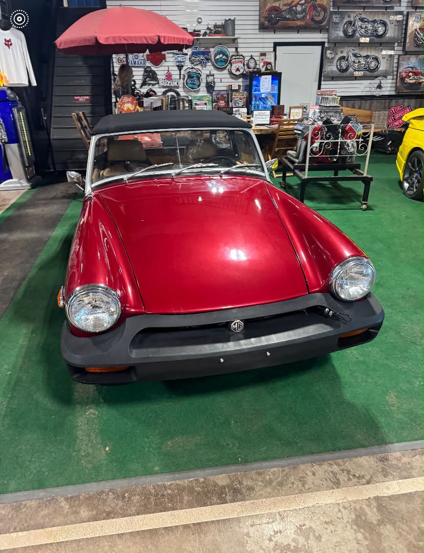 1976 MG Midget - Convertible
