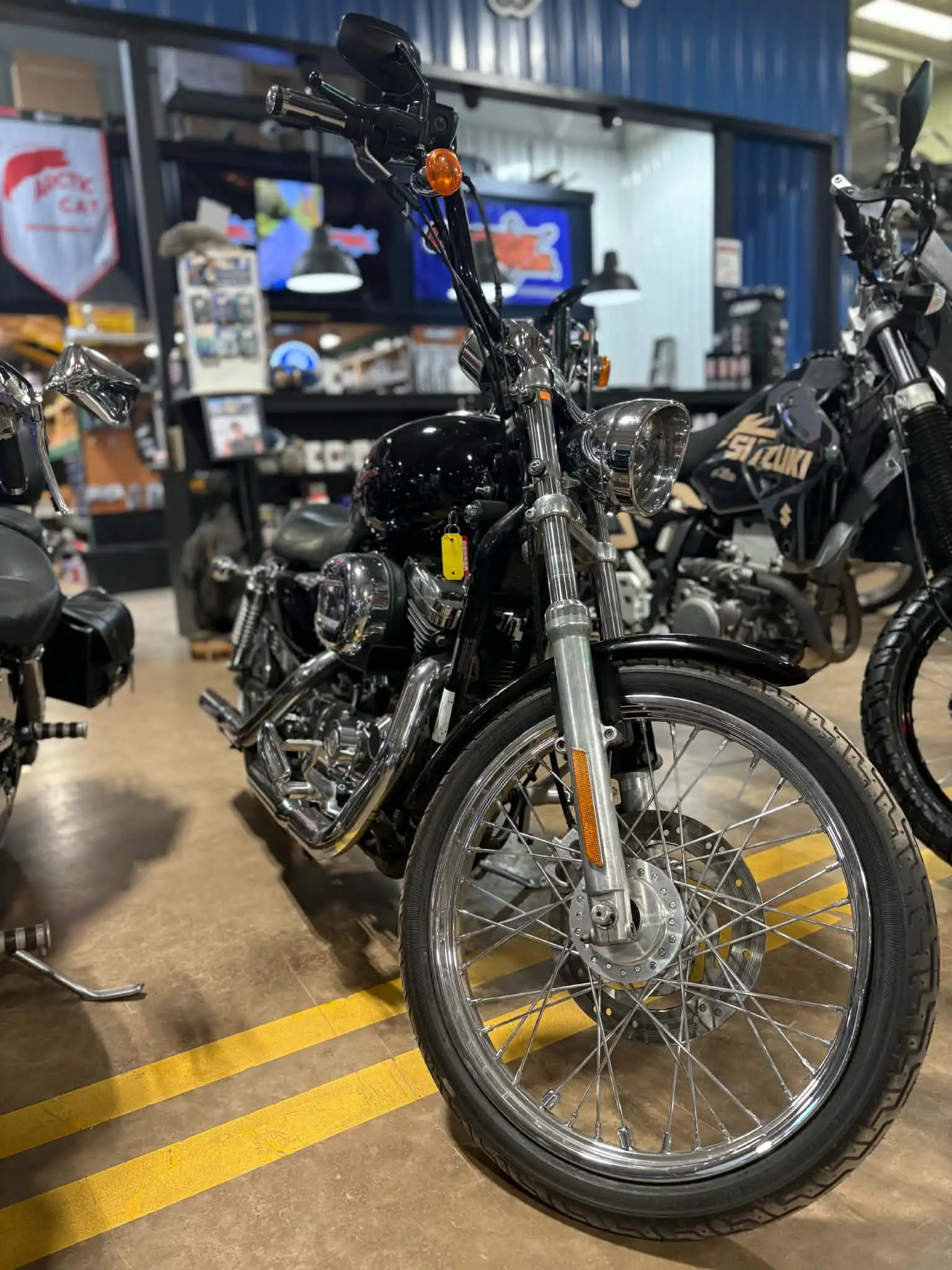 Alternative view of 2007 Harley Davidson Sportster 1200 Custom